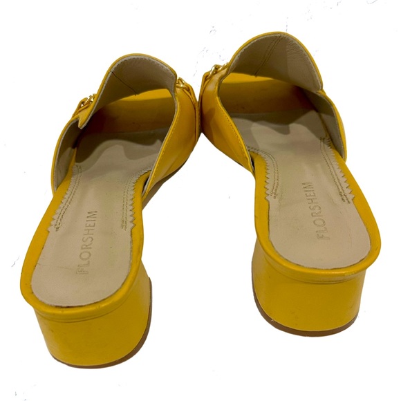 FLORSHEIM leather mules in mustard with gold chain, size 38 - Picture 2 of 9